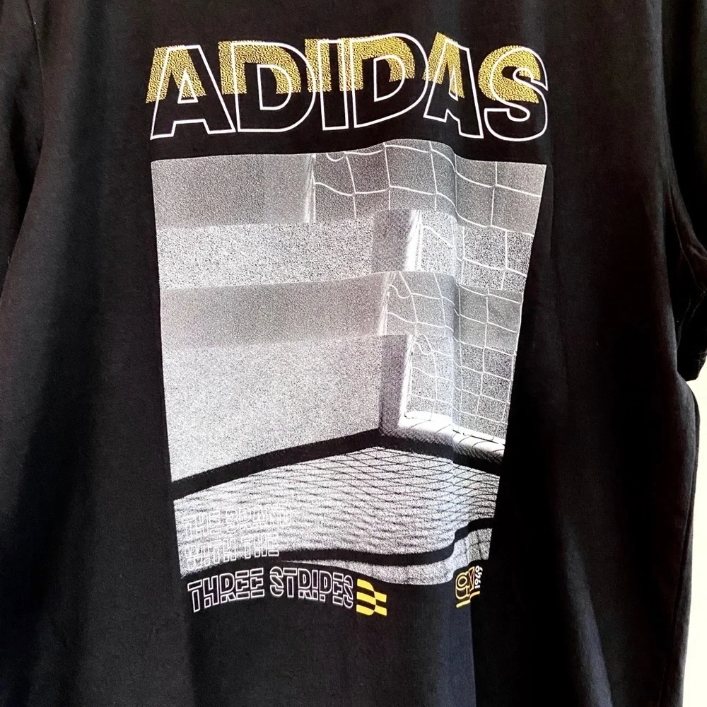 •Adidas• MH photo graphic tee